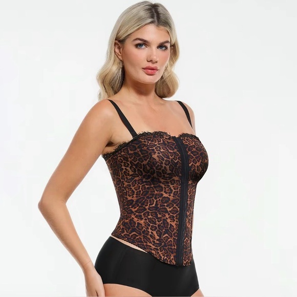 Popilush Other - Popilush Leopard Corset Top